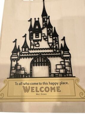 Disney Hallmark Cinderella’s Castle Walt Disney Quote Metal Ceramic Figure
